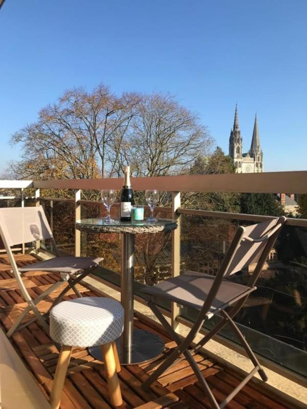 Appartement Avec Parking Et Balcon Vue Cathedrale Chartres Zewnętrze zdjęcie