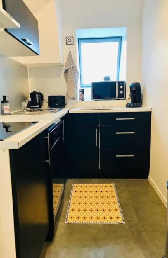 Appartement Avec Parking Et Balcon Vue Cathedrale Chartres Zewnętrze zdjęcie